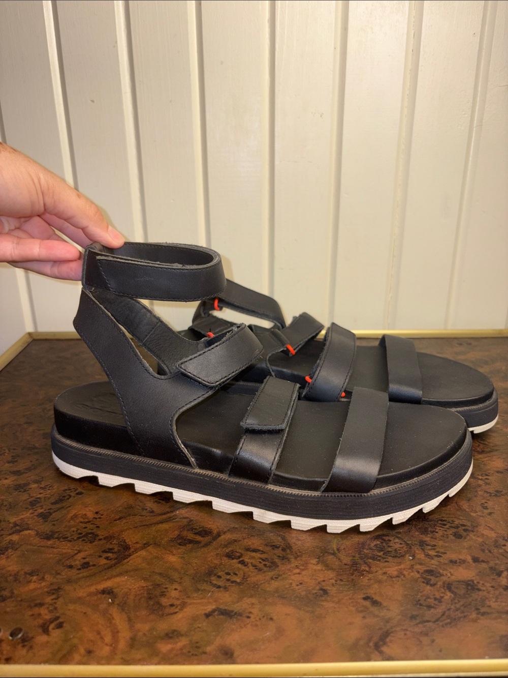 Sorel Women’s Roaming Multi Strap Sandal size 9